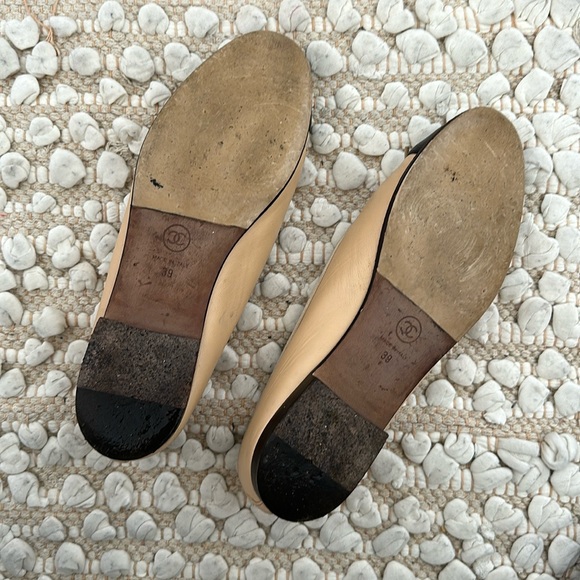 Chanel Black and Tan Ballet Flats - size 39 - Picture 7 of 8